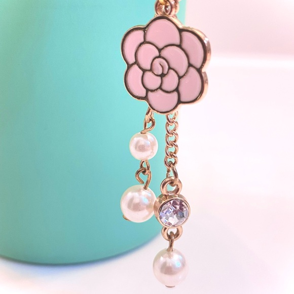 Stanley Cup Accessory Pink Dangle Floral - Picture 2 of 6